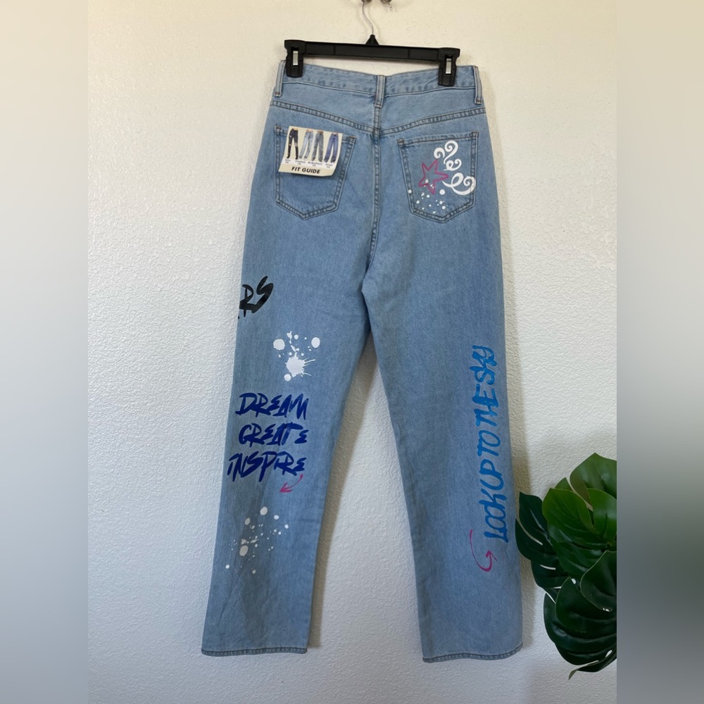 90’s Boyfriend jeans🙃 - Picture 4 of 7